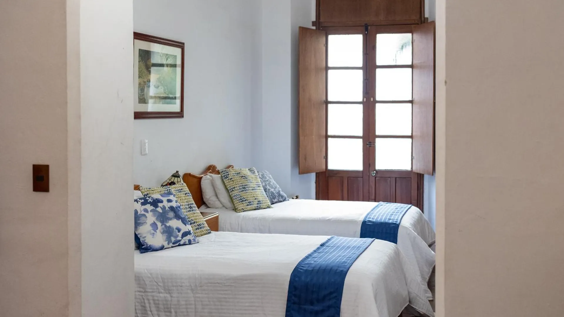 Πανσιόν Casa Araiza Ξενοδοχείο Γκουανταλαχάρα